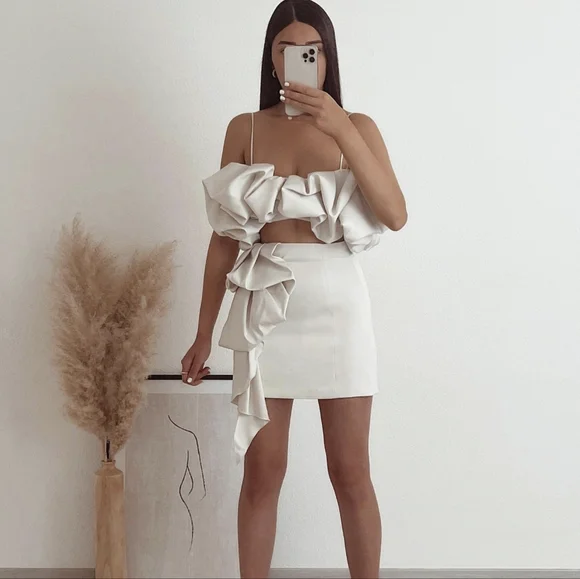 ZARA VOLUMINOUS SATIN EFFECT TOP ECRU WHITE XS NWT - Picture 5 of 9